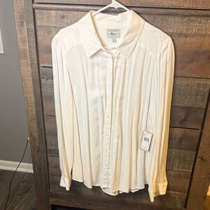 Bass Women's Cream Button-Up Blouse